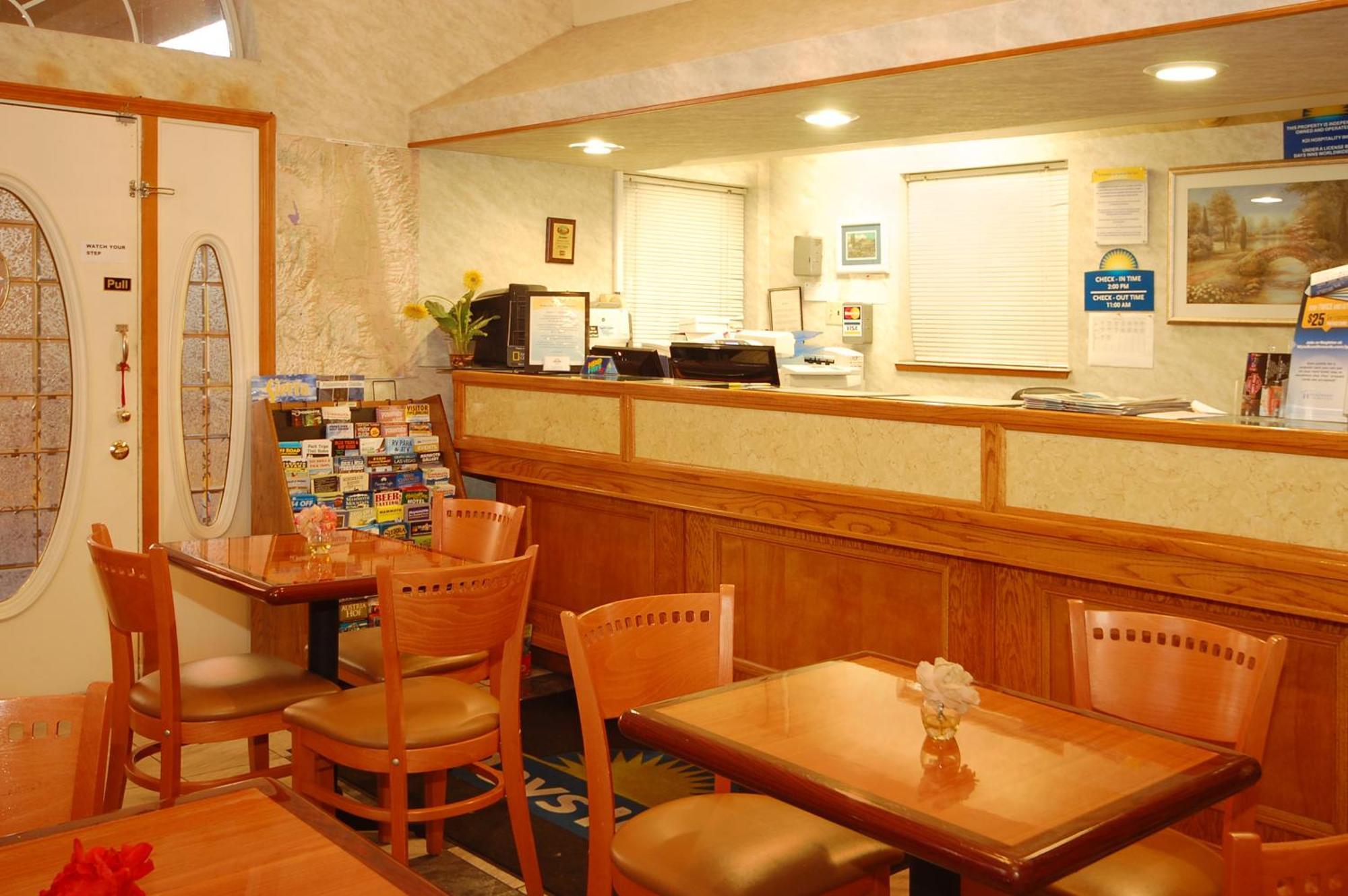 Days Inn By Wyndham Bishop Extérieur photo