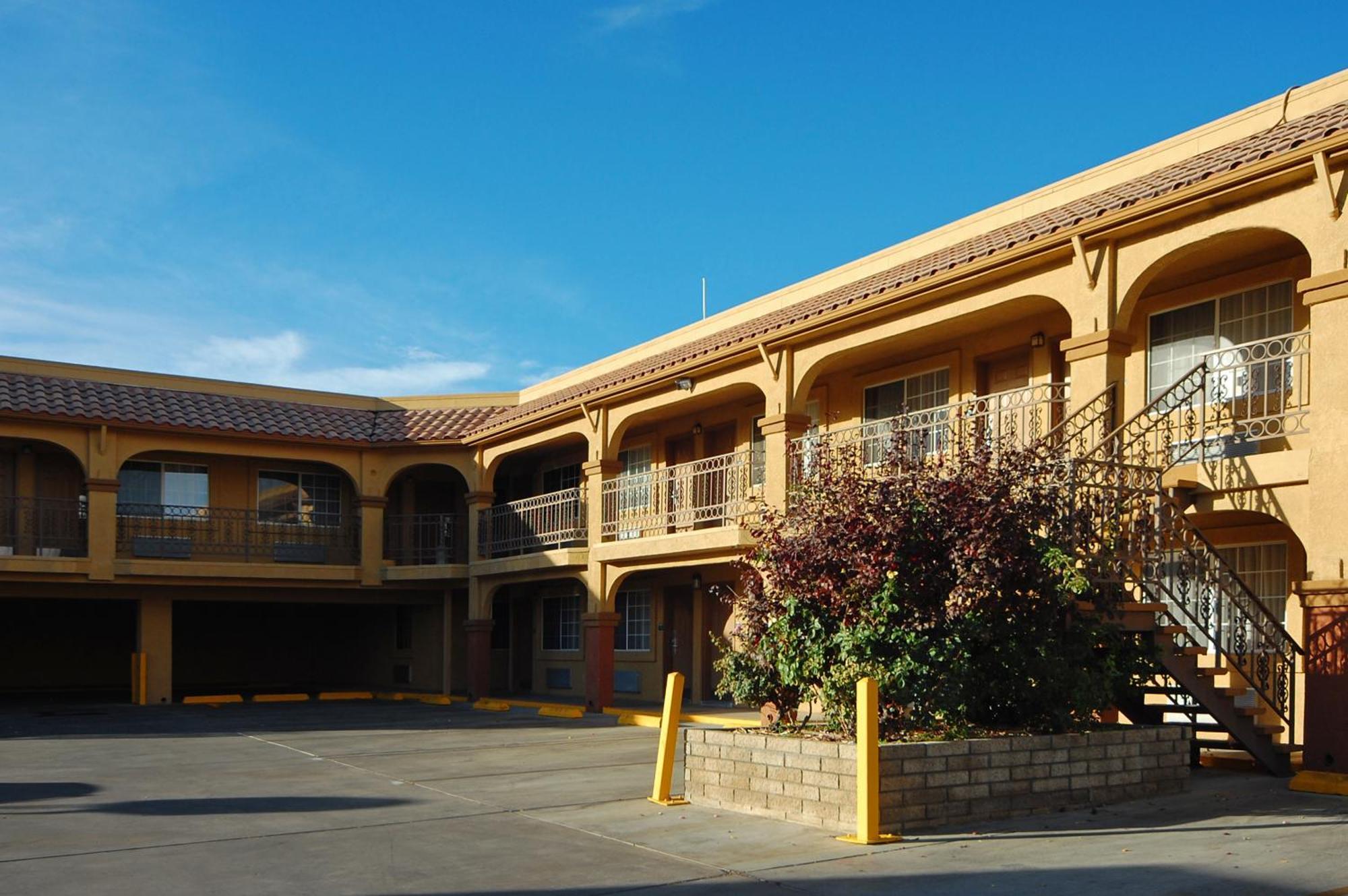 Days Inn By Wyndham Bishop Extérieur photo