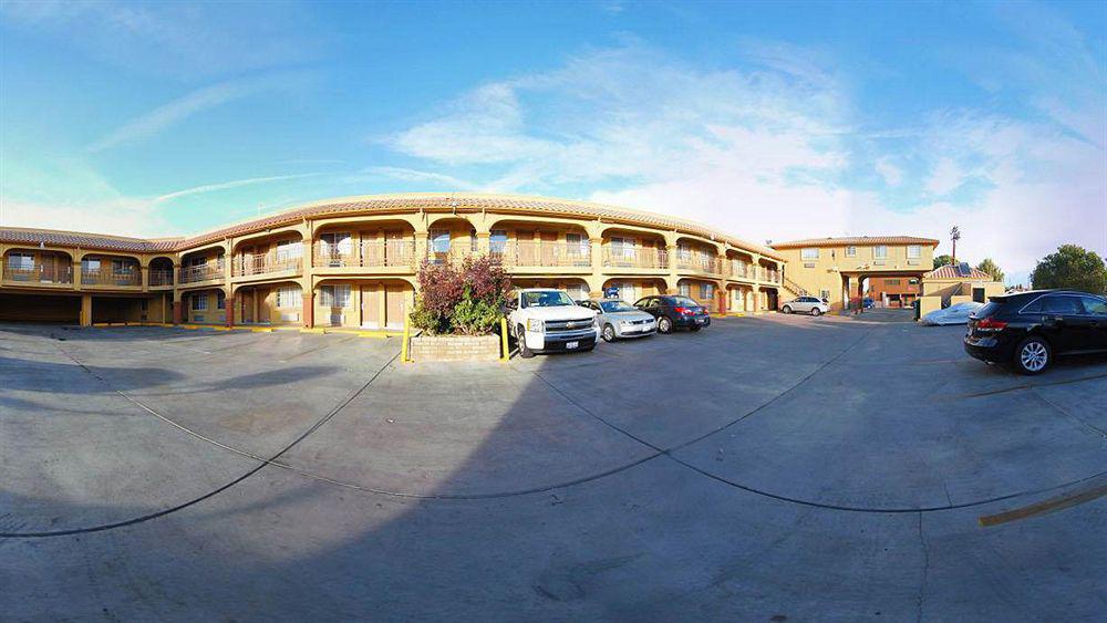 Days Inn By Wyndham Bishop Extérieur photo