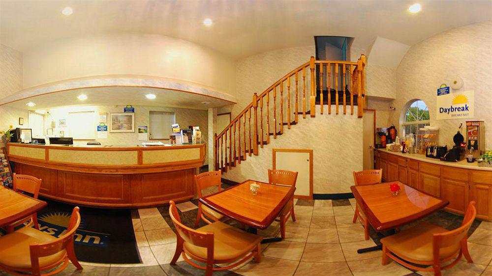 Days Inn By Wyndham Bishop Extérieur photo